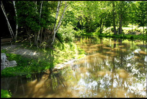 Photograph of river in Delhi, investment property on the Gold Coast in southern Ontario